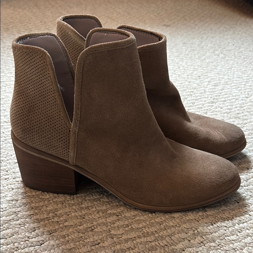Women's Tan Suede Ankle Boots